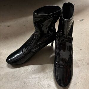 Zara Women’s High Heel black bootie US size 7 / EU 38 - Pre-owned